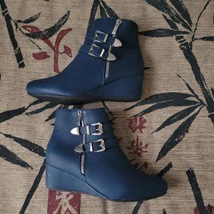 Dream Pairs Blue Boots with heels